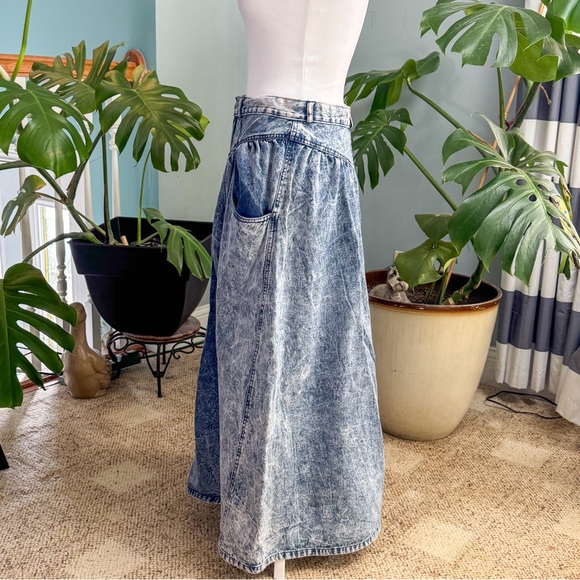 Jordache Denim Maxi Skirt - Picture 3 of 8